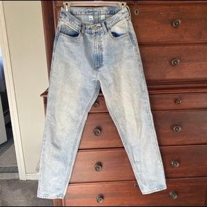 NEW Brandy Melville High-Waisted Mom Jeans